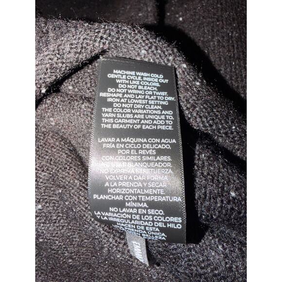 Well Worn Speckled Black Knit Sweater – Size M - Picture 7 of 7